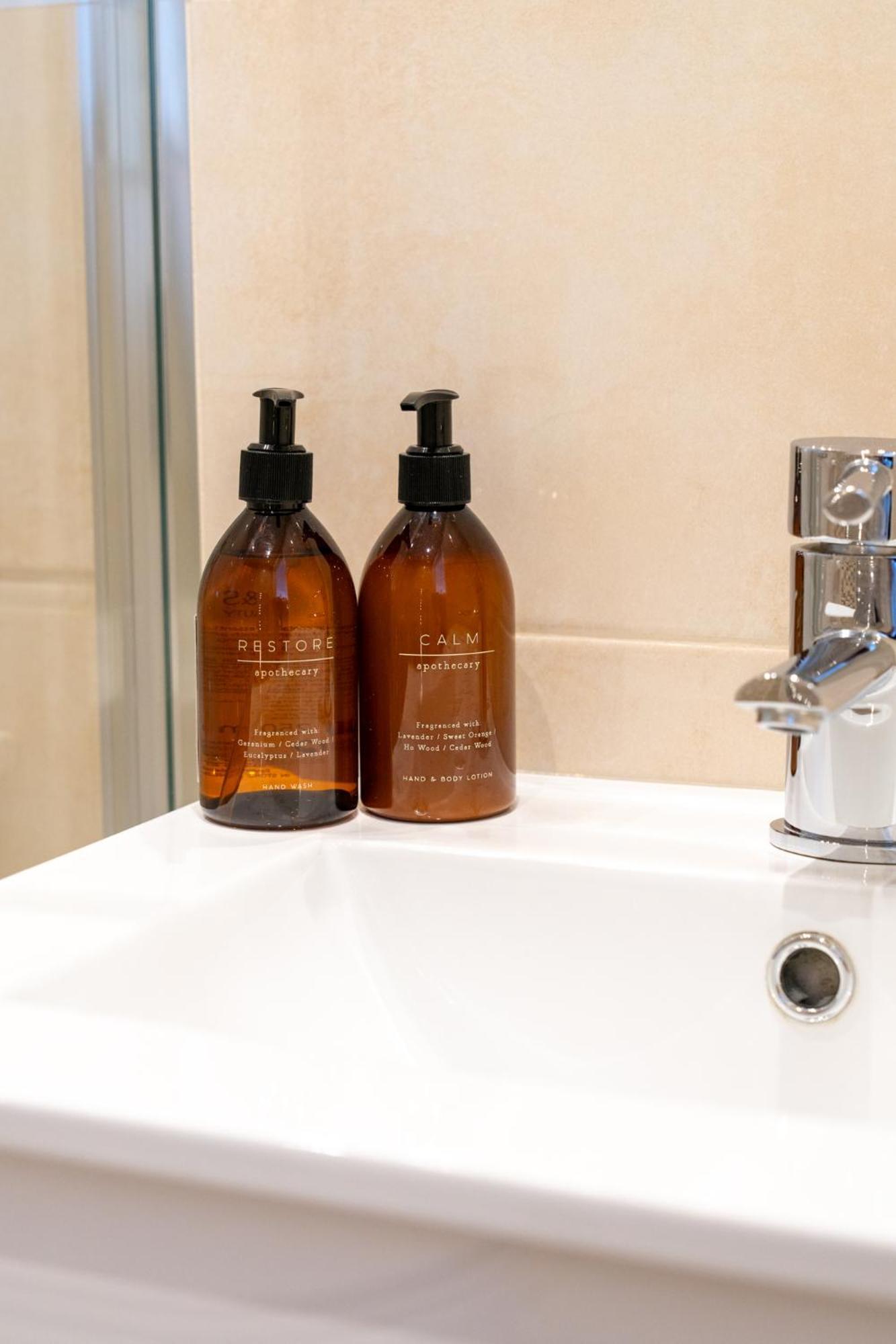 Trethvor House Ensuite Double Room With Free Parking In Quiet Residential Area Padstow Exteriér fotografie